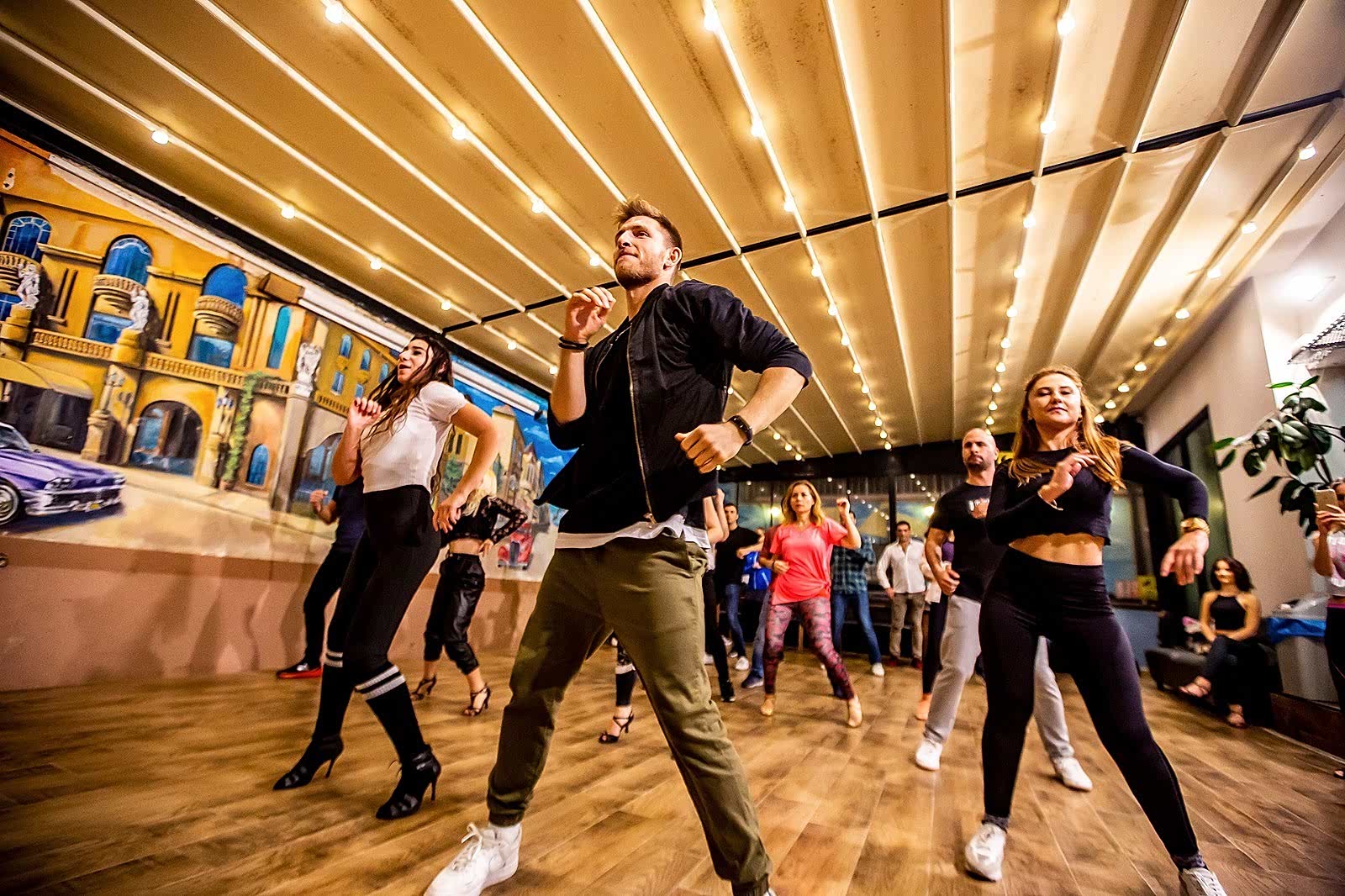 AYTUNÇ BENTÜRK DANCE ACADEMY